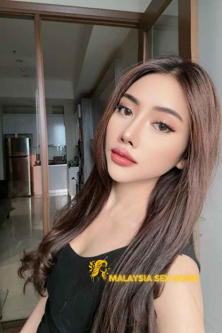 Attractive Malay woman, Malaysia escort.